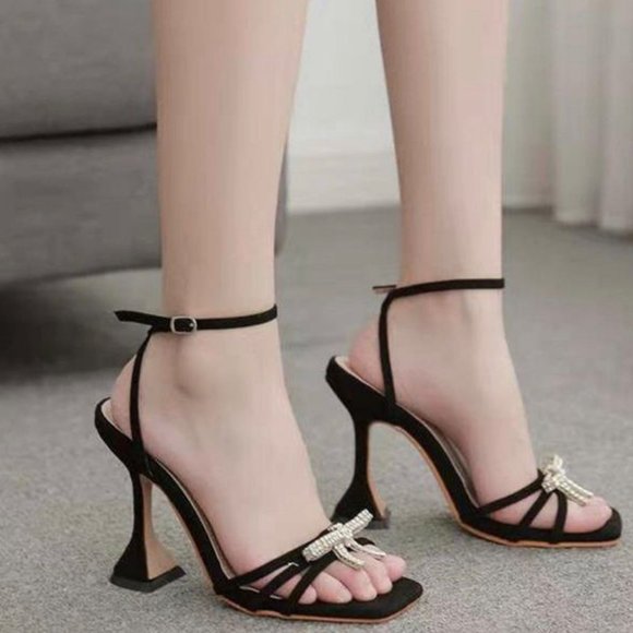 New high heels for women - Picture 3 of 3